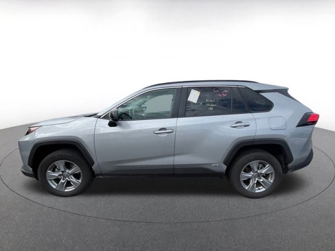 Used 2025 Toyota RAV4 LE image 4