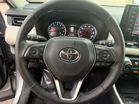 Used 2023 Toyota RAV4 LE image 23