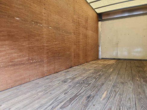 Used 2016 Chevrolet Express 3500 Extended image 17