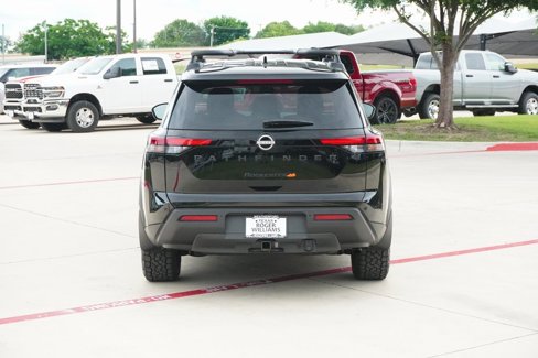 Used 2025 Nissan Pathfinder Rock Creek image 4