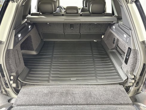 Used 2025 Land Rover Range Rover Autobiography image 24
