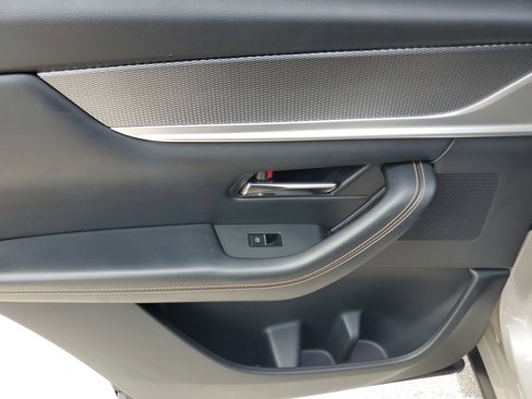 Used 2024 MAZDA CX-90 3.3 Turbo w/ Preferred Plus image 15