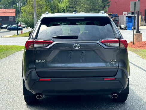 Used 2019 Toyota RAV4 XLE image 5