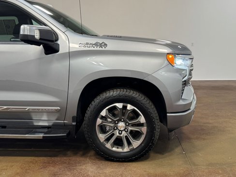 Used 2024 Chevrolet Silverado 1500 High Country image 40