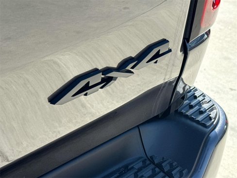 New 2026 RAM 1500 4x4 Crew Cab image 7