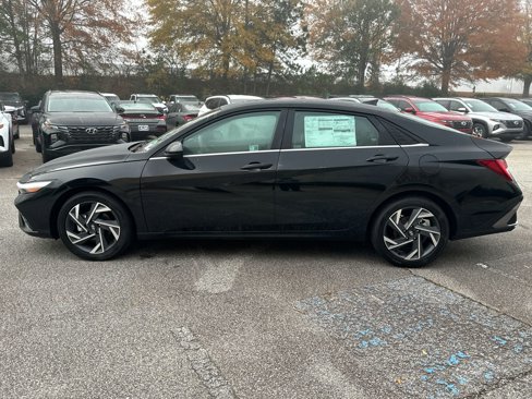 Certified 2025 Hyundai Elantra SEL image 8