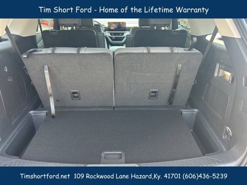New 2025 Ford Explorer Active image 8