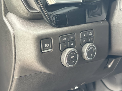 New 2026 Chevrolet Silverado 1500 LT w/ Z71 Off-Road Package image 14