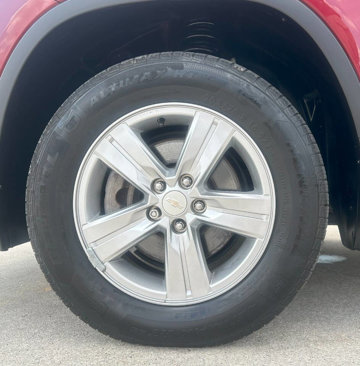 Used 2021 Chevrolet Trax LT w/ LT Convenience Package image 41