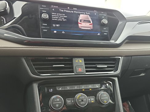 Certified 2023 Volkswagen Taos SEL image 19