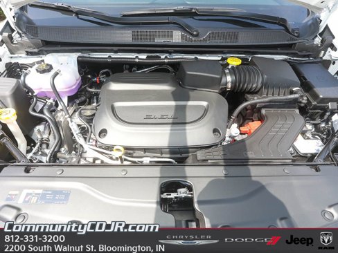 New 2025 Chrysler Voyager LX image 18