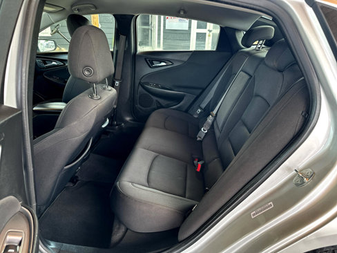 Used 2020 Chevrolet Malibu LT image 30