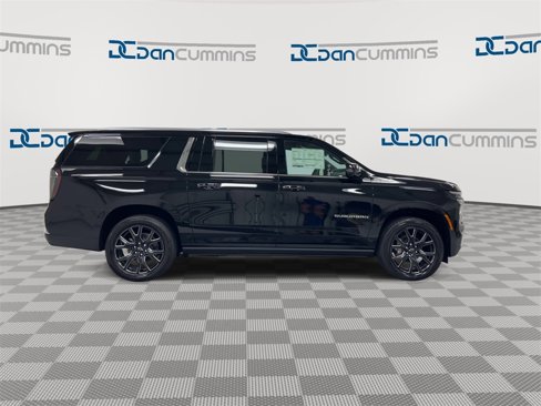 New 2026 Chevrolet Suburban High Country image 9