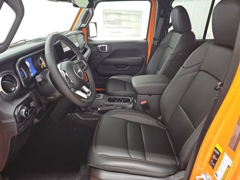 New 2025 Jeep Wrangler Sahara image 21