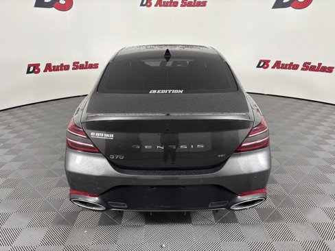 Used 2022 Genesis G70 3.3T image 5