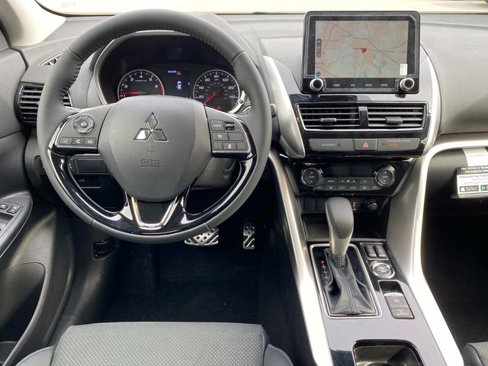New 2024 Mitsubishi Eclipse Cross SE image 8
