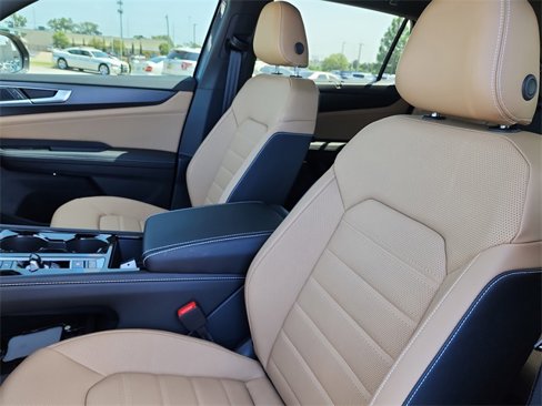 New 2025 Volkswagen Atlas Cross Sport SEL R-Line image 15