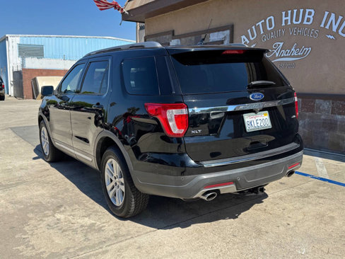 Used 2018 Ford Explorer XLT w/ Equipment Group 202A image 8
