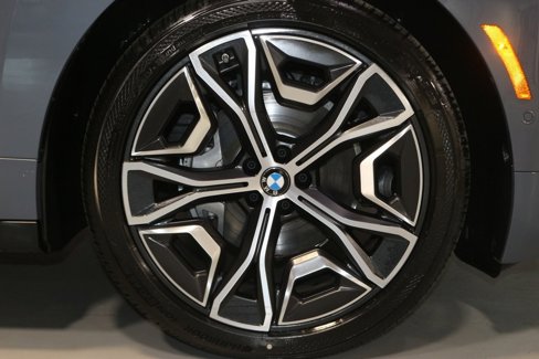 New 2026 BMW iX xDrive45 image 10