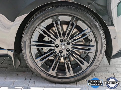 Certified 2025 Land Rover Range Rover SE image 10
