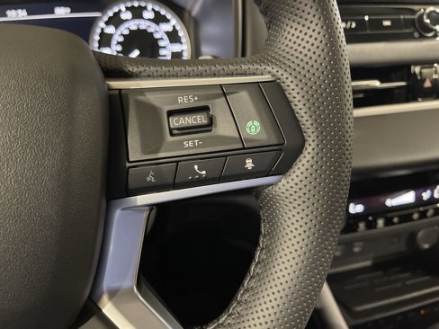 New 2025 Mitsubishi Outlander SE image 18
