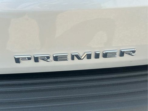 New 2025 Chevrolet Suburban Premier image 20