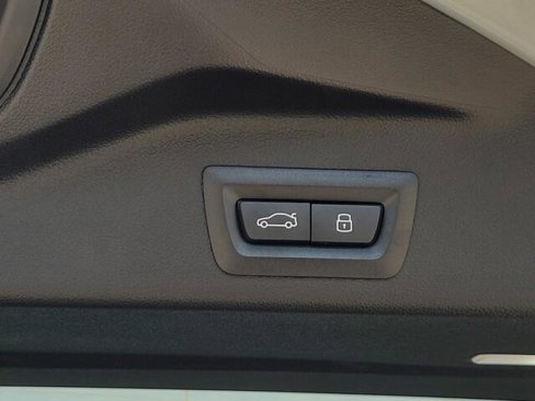 New 2026 BMW X5 xDrive50e w/ M Sport Package image 9