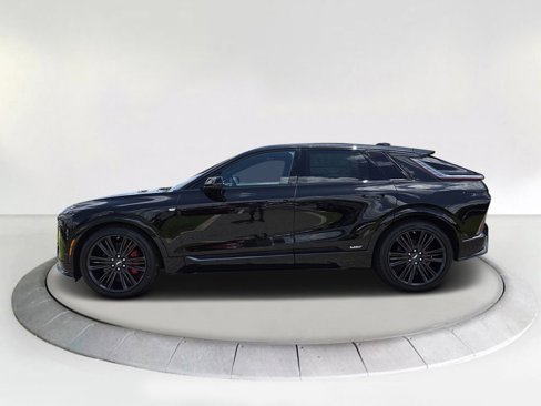 New 2026 Cadillac Lyriq V image 2