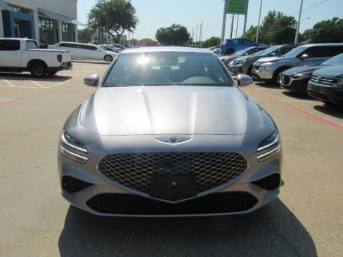 Used 2025 Genesis G70 2.5T image 2