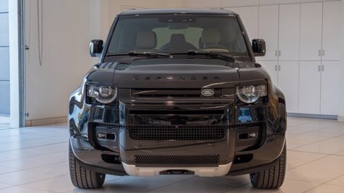 New 2025 Land Rover Defender 110 X image 8