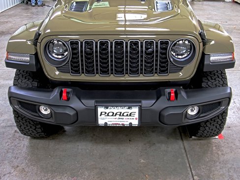 New 2025 Jeep Wrangler Unlimited Rubicon image 16