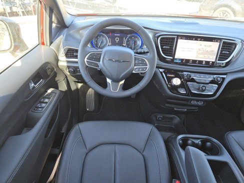 New 2025 Chrysler Pacifica Select image 11