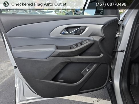 Used 2020 Chevrolet Traverse LT image 21