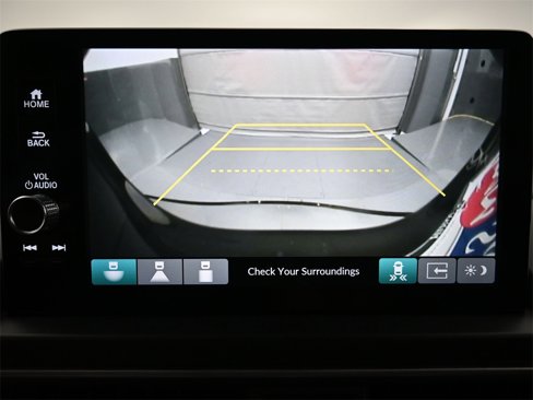 Used 2024 Honda Pilot Touring image 13