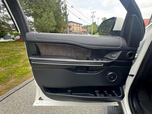 Used 2020 Ford Expedition Max Limited w/ Equipment Group 302A image 10