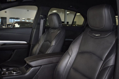 Used 2020 Cadillac XT4 Premium Luxury image 33