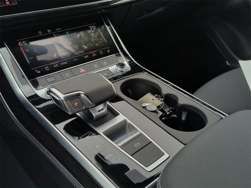 New 2025 Audi Q7 3.0T Premium Plus image 9