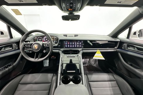 New 2024 Porsche Panamera 4 image 18