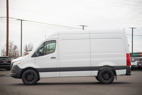 Used 2025 Mercedes-Benz Sprinter 2500 image 5