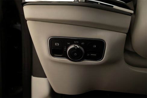 New 2025 Aston Martin DBX 707 image 43