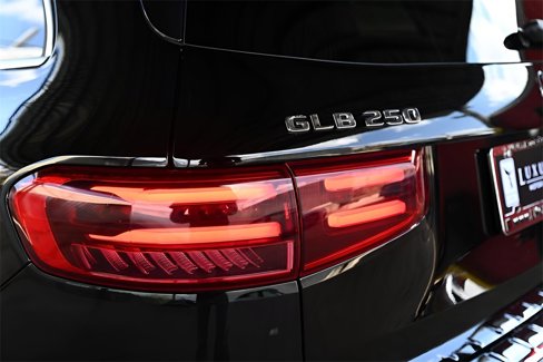 Used 2024 Mercedes-Benz GLB 250 image 8