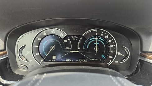 Used 2018 BMW 530e w/ Premium Package 2 image 44