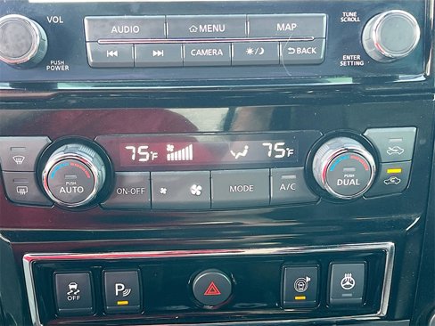 Used 2024 Nissan Titan Platinum Reserve image 16