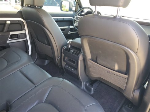 Used 2023 Land Rover Defender 110 S image 26