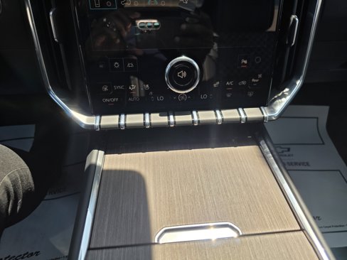 New 2025 GMC Acadia Denali w/ LPO, Floor Liner Package image 18