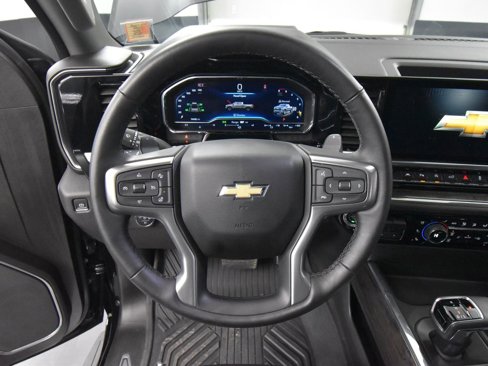 Used 2024 Chevrolet Silverado 1500 LTZ w/ LTZ Premium Package image 33
