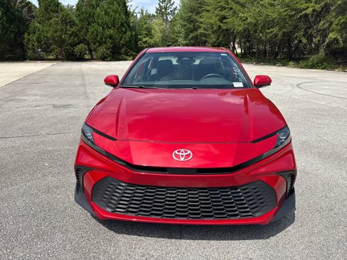 Used 2025 Toyota Camry SE image 2