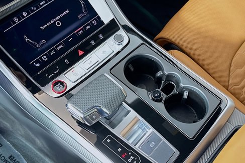 New 2025 Audi RS Q8 performance image 15