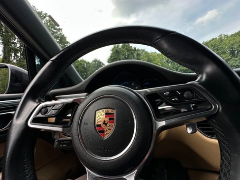 Used 2018 Porsche Macan GTS w/ Premium Package Plus image 23