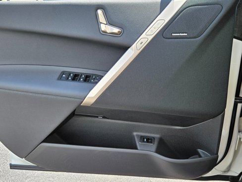 New 2026 BMW iX xDrive60 w/ Premium Package image 38
